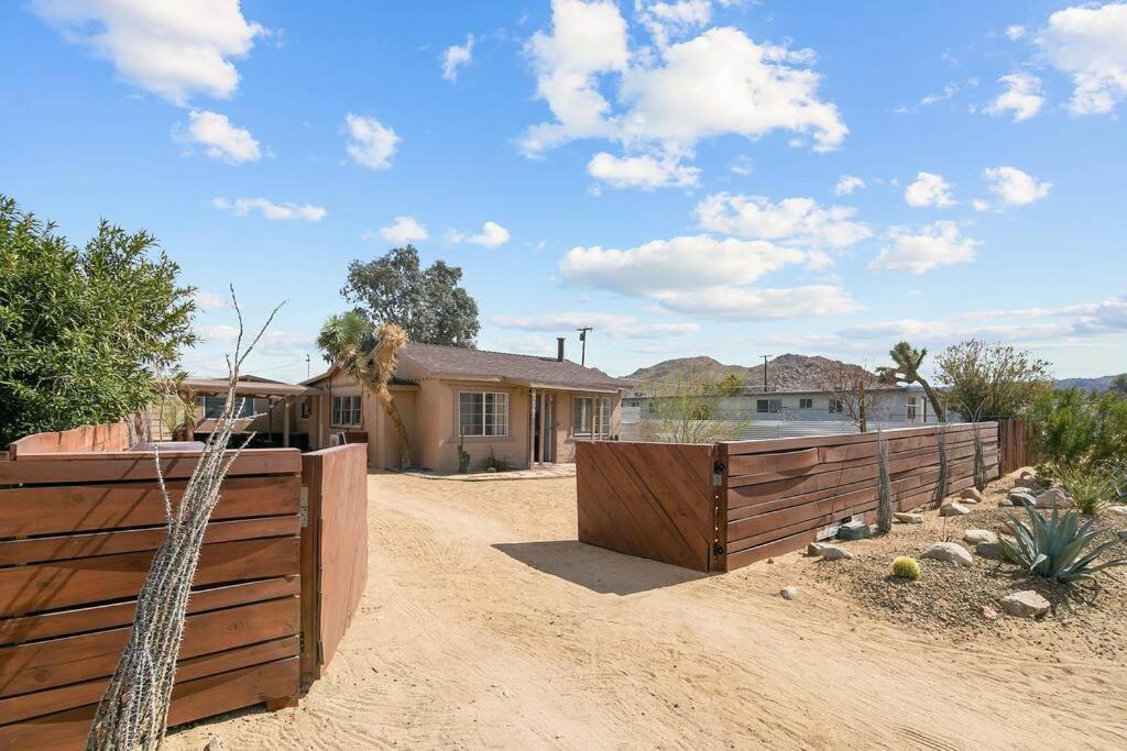 The Desert Nomad Retreat In Joshua Tree Village Екстер'єр фото